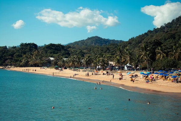 Les étapes clés pour organiser un voyage en bateau sur les fleuves d'Europe